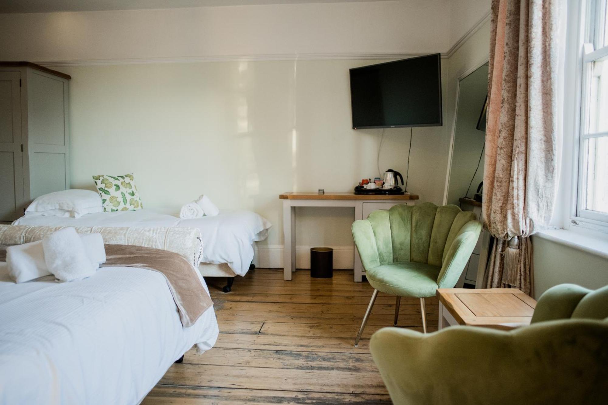The Grove Ferry Inn Chislet Экстерьер фото